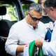 Illustration for article titled Tényleg homoszexuális kiegészítő az Orbán oldalára kiposztolt pulóver?